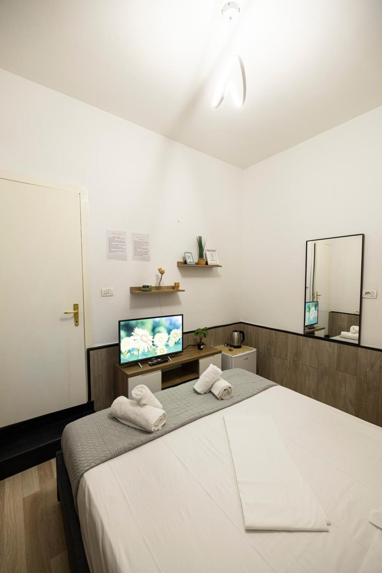 Tiny Cute Studio Near The City Center - 5 Min Walk Тирана Екстер'єр фото