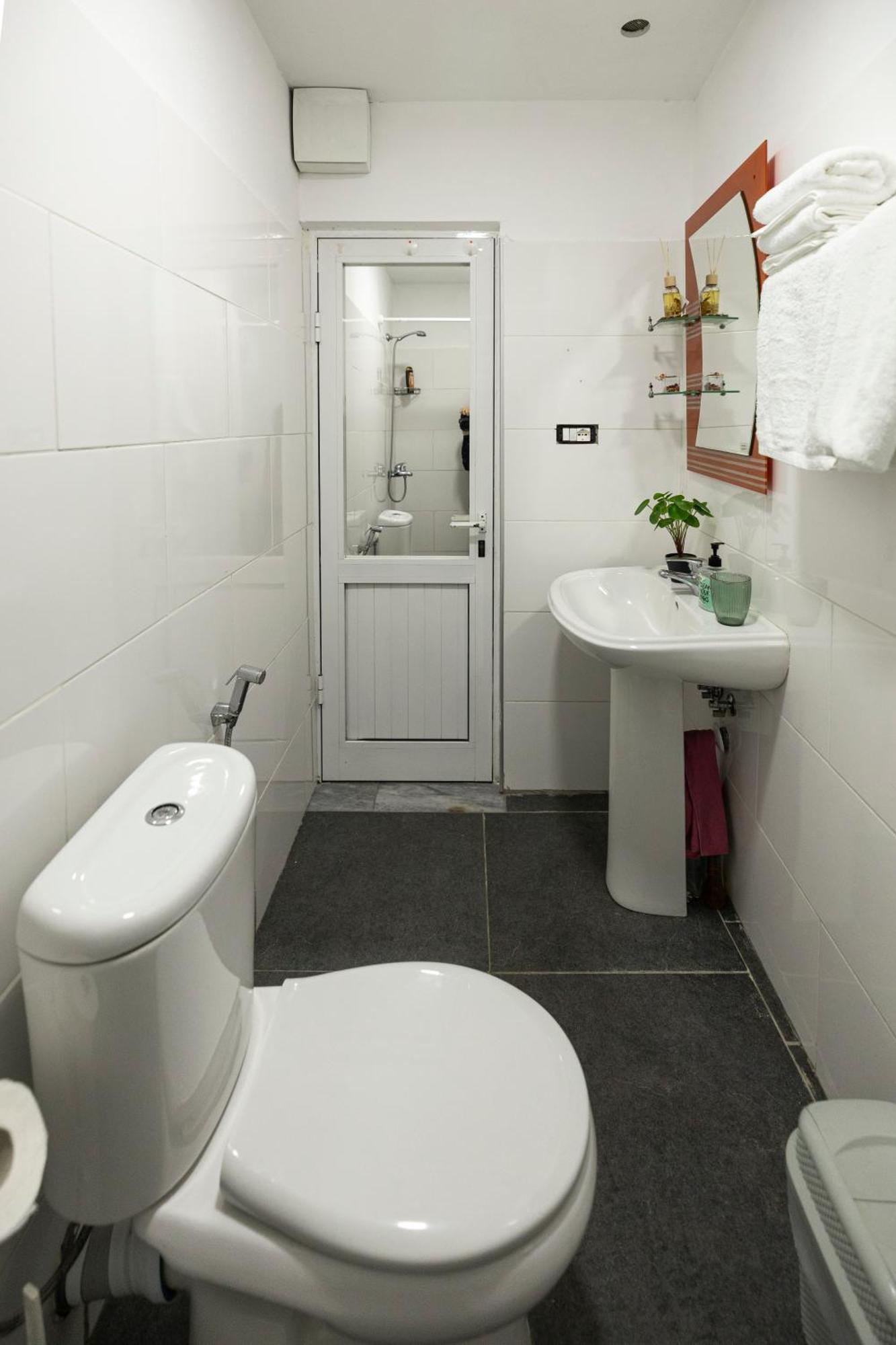 Tiny Cute Studio Near The City Center - 5 Min Walk Тирана Екстер'єр фото